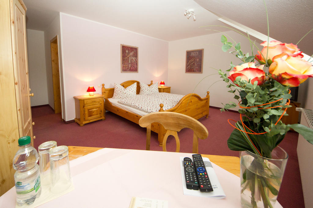 Hotel Garni Am Klostermarkt Plauen Quarto foto